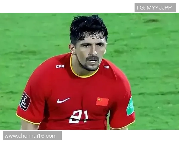 富裕家庭背景下的足球明星如何塑造自己的职业生涯与社会责任