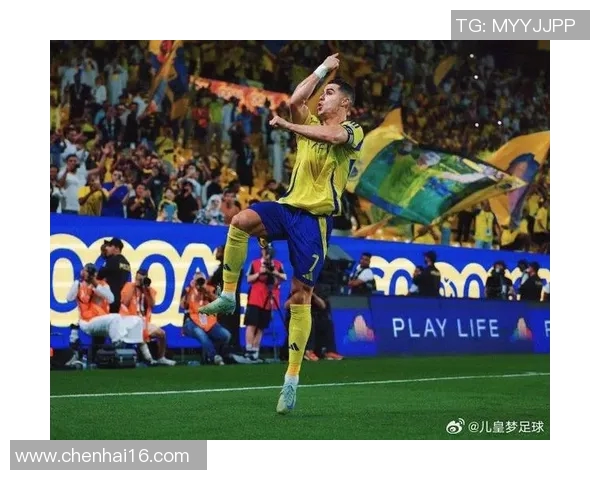 足球明星进球精彩瞬间汇聚全景展示球场传奇与激情时刻 足球明星进球精彩瞬间汇聚全景展示球场传奇与激情时刻